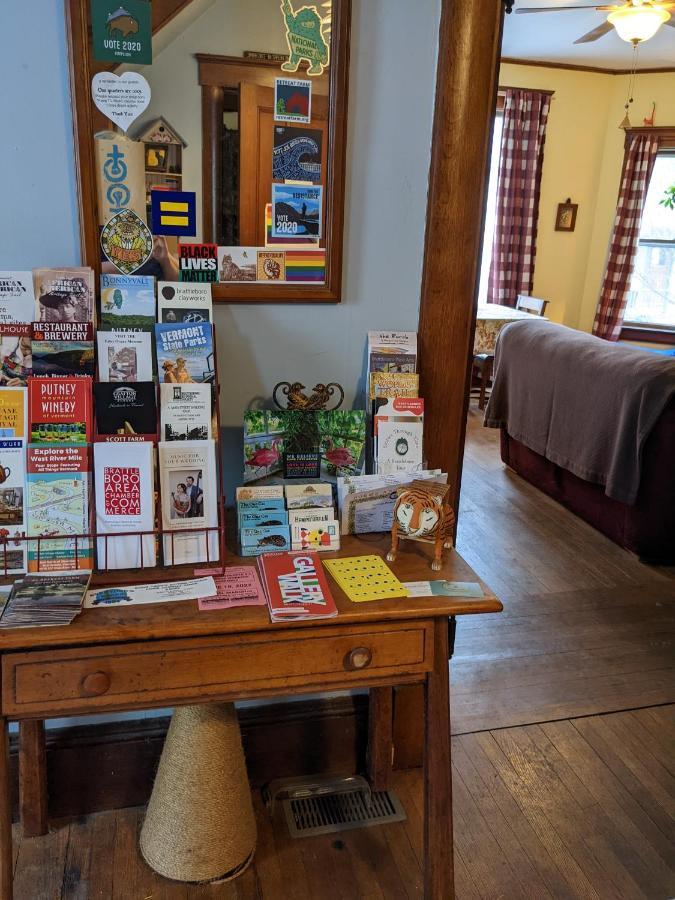 The One Cat Bed & Breakfast Brattleboro Ngoại thất bức ảnh